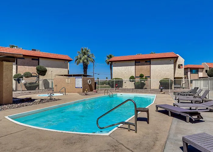 Poolside Fun, Havasu Views! Desert Getaway Lake Havasu City