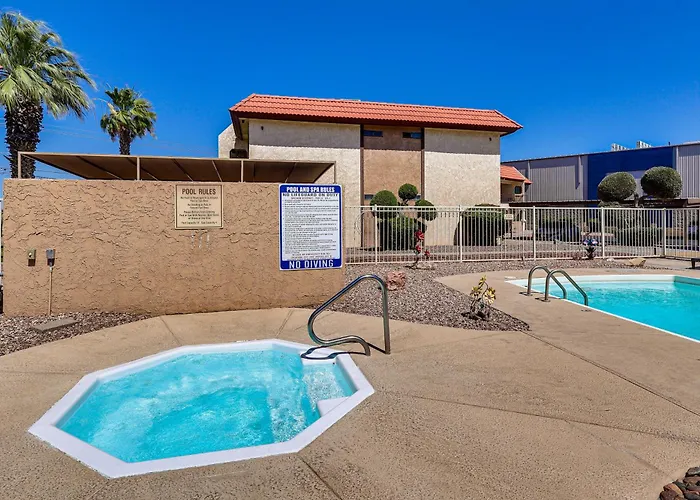 Poolside Fun, Havasu Views! Desert Getaway Ferienhaus Lake Havasu City